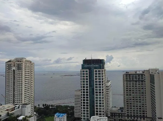 Family Staycation In The Heart Of Manila, With 2 Balcony 40 Percent Promo Discount Free Pool Access, Free Sauna Promo In Bay, Robinsons Place, Ermita, Pgh, Bellagio, Up Pedrogil, Staycation Updated 2025 Price *