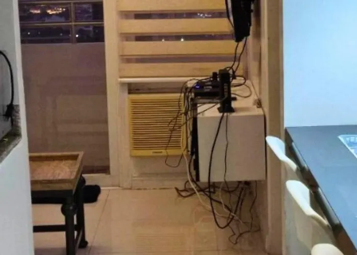 Family Staycation In The Heart Of Manila, With 2 Balcony 40 Percent Promo Discount Free Pool Access, Free Sauna Promo In Bay, Robinsons Place, Ermita, Pgh, Bellagio, Up Pedrogil, Staycation Updated 2025 Price