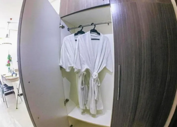 Family Staycation In The Heart Of Manila, With 2 Balcony 40 Percent Promo Discount Free Pool Access, Free Sauna Promo In Bay, Robinsons Place, Ermita, Pgh, Bellagio, Up Pedrogil, Staycation Updated 2025 Price