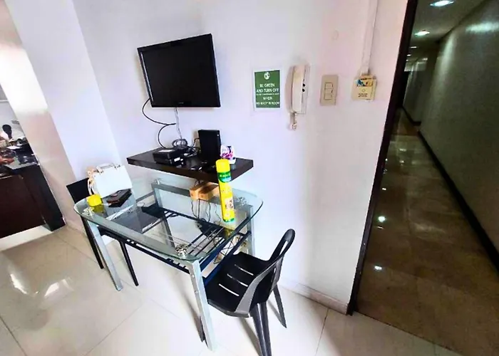 Family Staycation In The Heart Of Manila, With 2 Balcony 40 Percent Promo Discount Free Pool Access, Free Sauna Promo In Bay, Robinsons Place, Ermita, Pgh, Bellagio, Up Pedrogil, Staycation Updated 2025 Price
